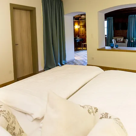 Wirtshaus Post Hotel 4*