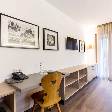 Wirtshaus Post 4* Sankt Johann in Tirol