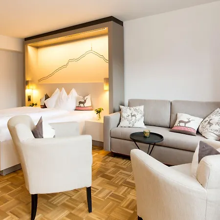 Hotel Wirtshaus Post Sankt Johann in Tirol