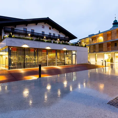 Wirtshaus Post 4* Sankt Johann in Tirol