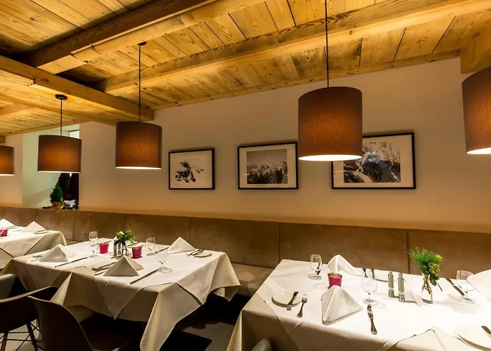 Hotell Wirtshaus Post 4*