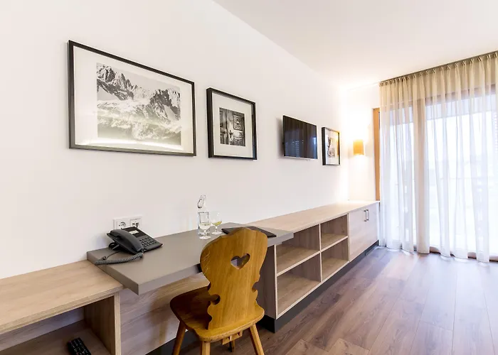 Wirtshaus Post 4* Sankt Johann in Tirol