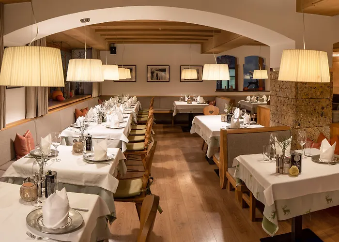 Wirtshaus Post 4* Sankt Johann in Tirol