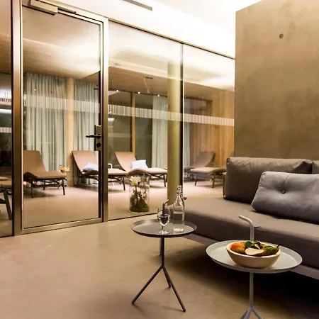 فيرتسهاوس بوست 4*