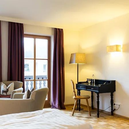 فندق فيرتسهاوس بوست