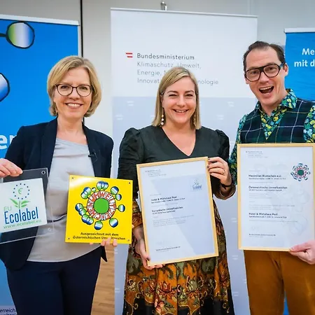 فيرتسهاوس بوست 4*