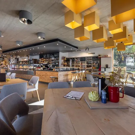 فندق فيرتسهاوس بوست