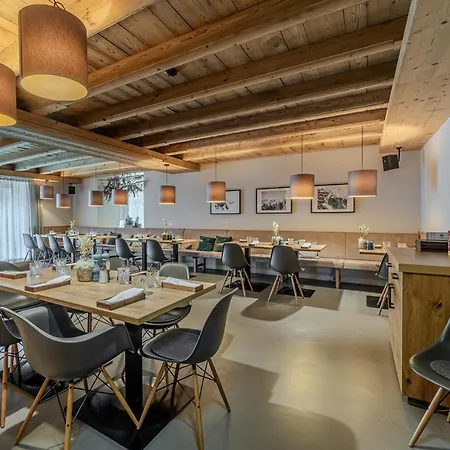 فندق فيرتسهاوس بوست سانكت يوهان ان تيرو